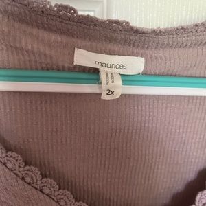 Maurice’s 2XL Women’s long sleeve lavender tee. Gently used. Thank you.